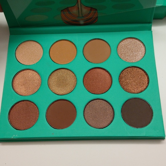 The Nubian eyeshadow palette - new with box - Picture 2 of 2
